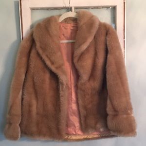 Like new vintage faux fur cape